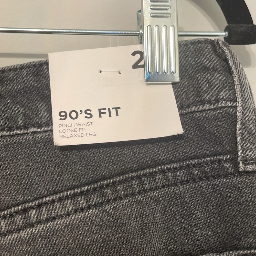 NWT FOREVER 21 90s FIT LOOSE FIT DISTRESSED JEAN SIZE 27 - Picture 8 of 9